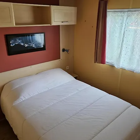 De Brehadour 4 étoiles Mobil-home 7 Personnes Equipement Bébé Inclus